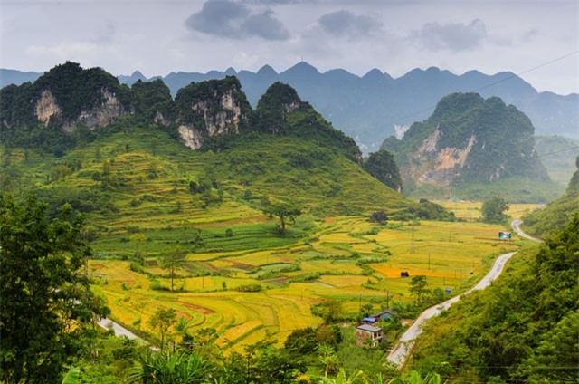 Tới Cao Bằng đừng quên ghé thăm đèo Mã Phục thơ mộng