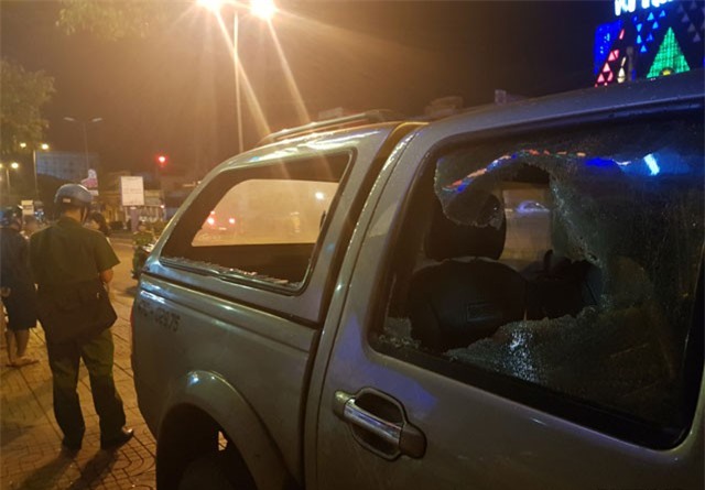 2 nhóm thanh niên hỗn chiến tại quán karaoke, 1 người bị thương nặng