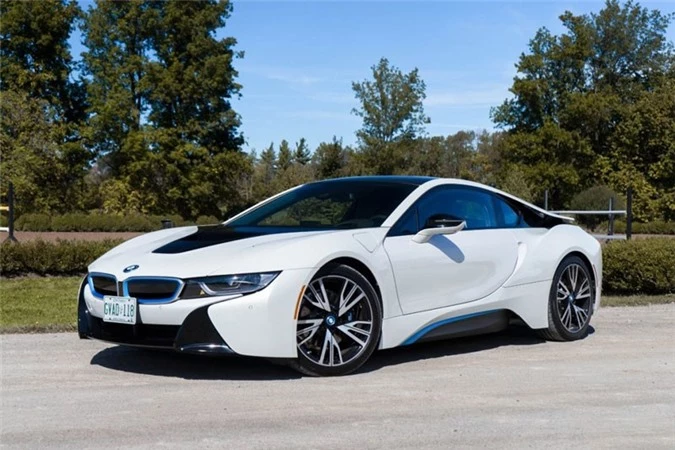 4. BMW i8.