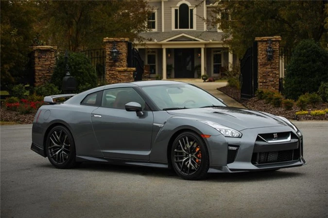 5. Nissan GT-R.