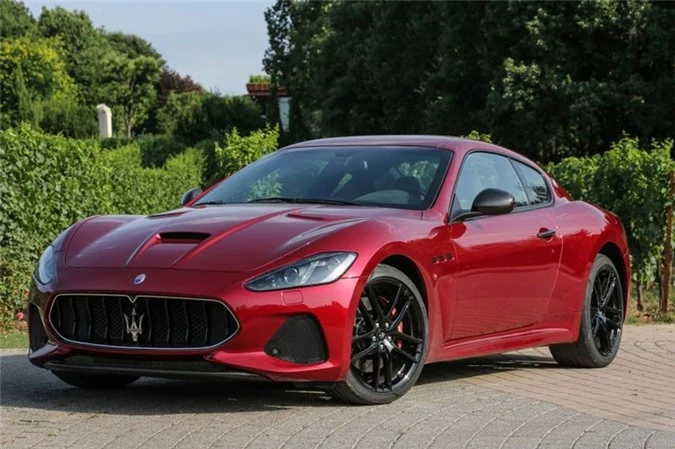 8. Maserati GranTurismo.