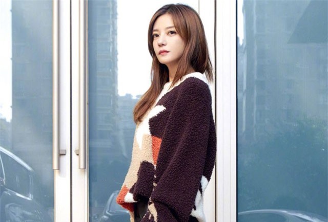 Triệu Vy ở tuổi 42 trẻ đẹp hơn sau khi giảm 15 kg