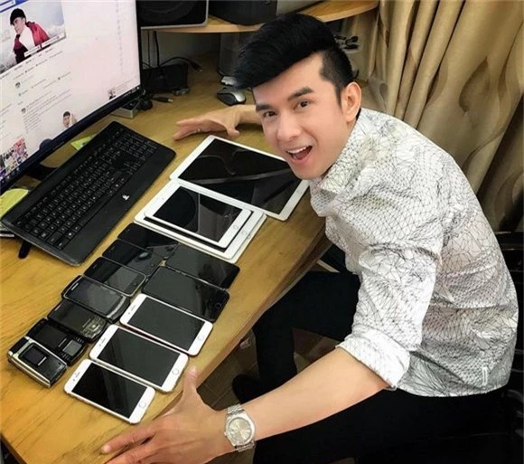 day la nhung sao viet dau tien so huu sieu pham iphone xs voi gia cao ky luc hinh anh 4