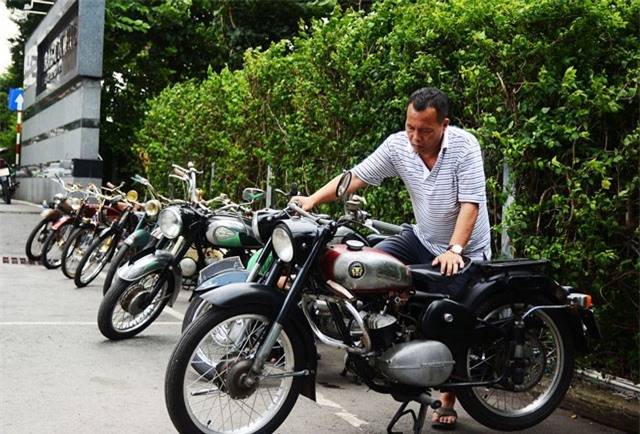 Choáng với gia tài 'khủng' 500 xe cổ của doanh nhân Sài Gòn