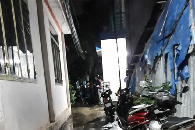 Một cán bộ ngân hàng chết trong tư thế treo cổ