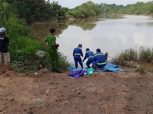 Phát hiện thi thể nam giới xăm mình trôi dưới sông Rạch Chiếc
