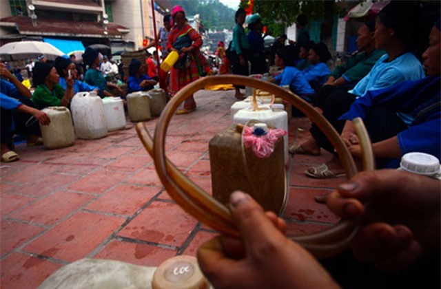 Tháng 10 lên cao nguyên đá, xem phiên chợ nồng men say