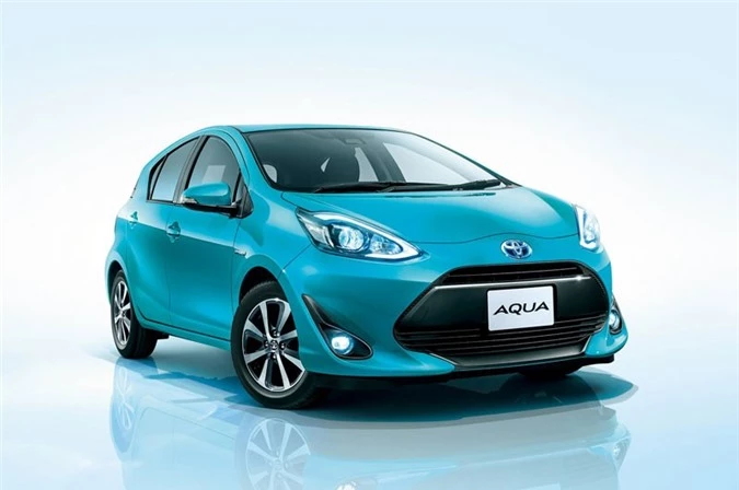 7. Toyota Aqua (doanh số: 86.887 chiếc).