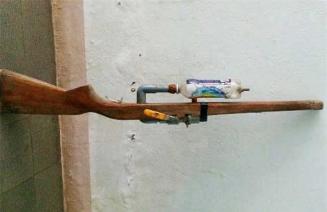 9X đi đường trúng đạn từ người đi săn chim