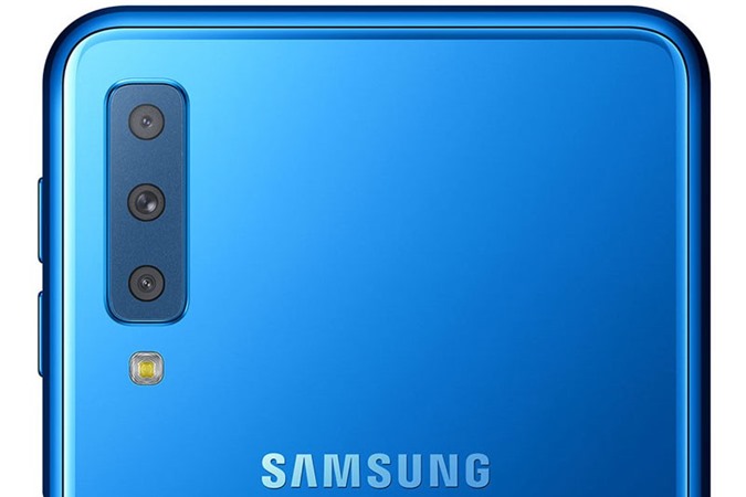 Clip: Trên tay smartphone 3 camera sau của Samsung