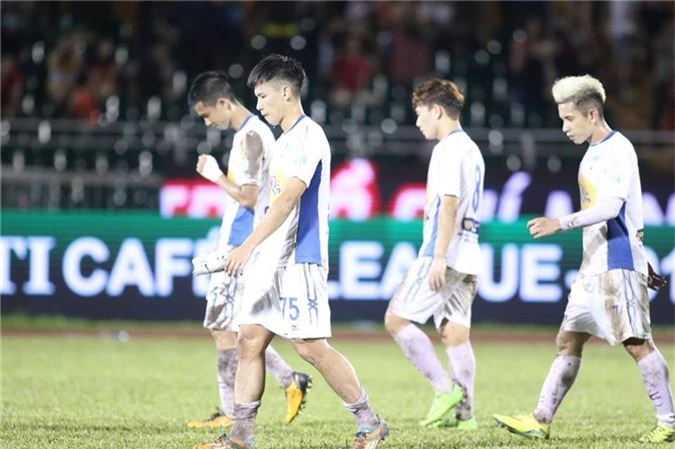 HLV Park Hang Seo trở lại Việt Nam: Những mối lo AFF Cup 2018... chờ sẵn