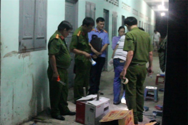 Tạm giữ nhóm thanh niên đánh chết hàng xóm