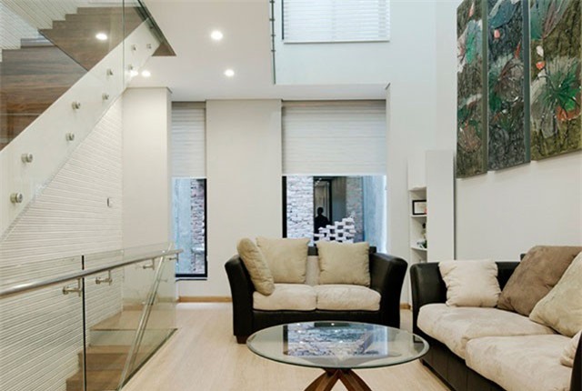 Vợ chồng trẻ Hà Nội xây nhà ống đơn giản mà được khen hết lời