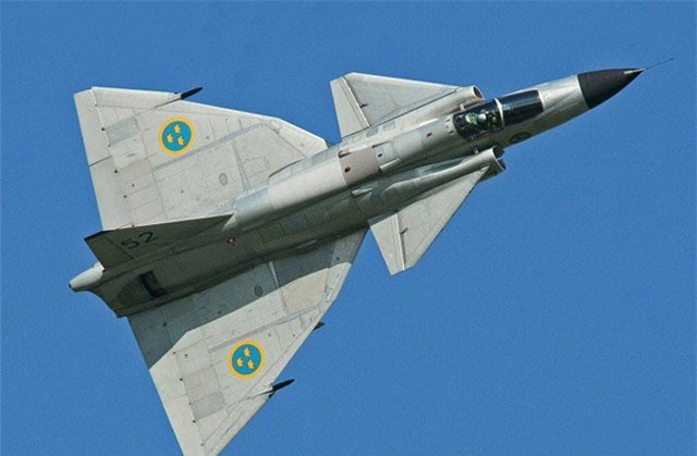 Thảm kịch tiêm kích Su-15 tự lao xuống biển khi rượt đuổi địch