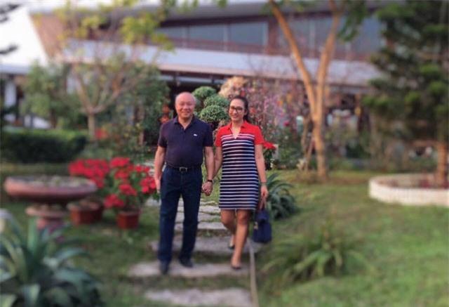 Rời VTV, cuộc sống của BTV Vân Anh hạnh phúc viên mãn bên chồng con