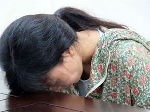 Hà Nội: 'Má mì' bị bắt khi đang cà phê đợi khách mua dâm