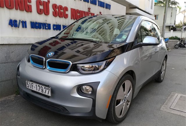 BMW i3 độc nhất Việt Nam tái xuất trên phố Sài Gòn