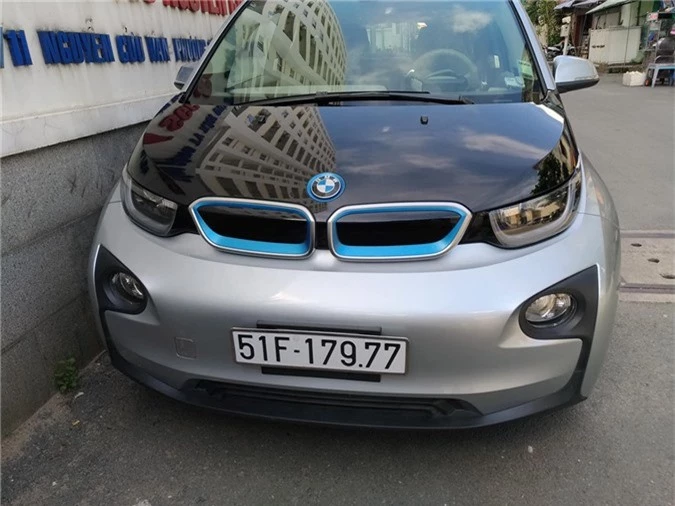 BMW i3 doc nhat Viet Nam tai xuat tren pho Sai Gon hinh anh 2