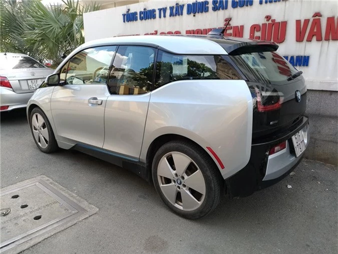 BMW i3 doc nhat Viet Nam tai xuat tren pho Sai Gon hinh anh 6