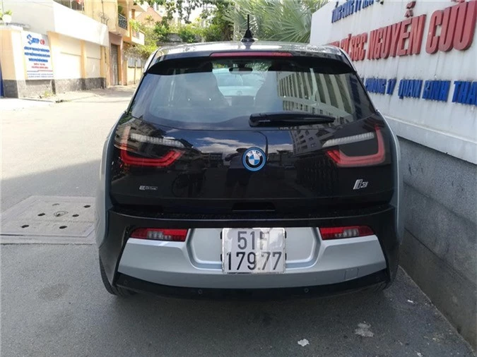 BMW i3 doc nhat Viet Nam tai xuat tren pho Sai Gon hinh anh 7