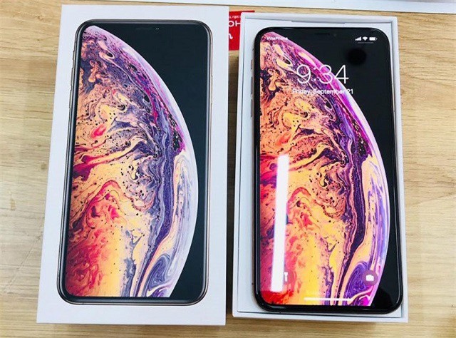 Hà Nội: iPhone Xs Max 2 SIM vật lý bất ngờ được chào bán giá mềm