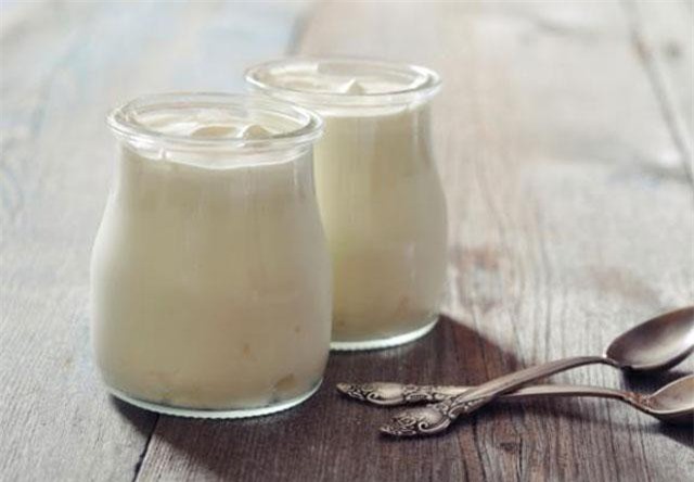 Lợi ích đáng kinh ngạc khi ăn sữa chua vào buổi sáng