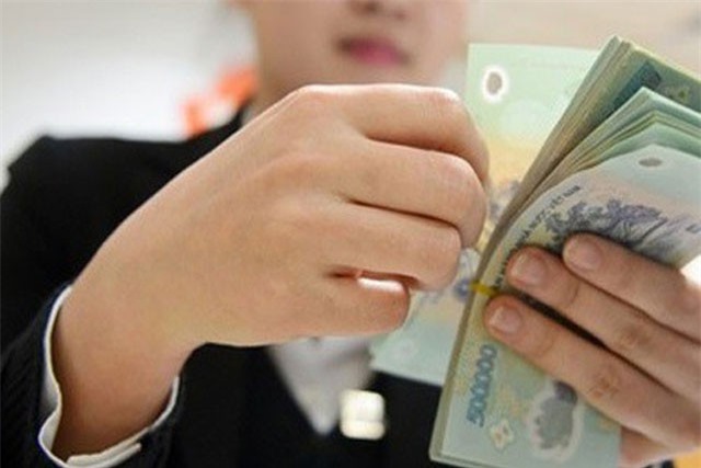 Ngân hàng tặng nhân viên ô tô, tour du lịch... lên tới 20 tỷ đồng