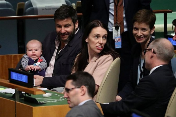 Con gái 3 tháng tuổi của Thủ tướng New Zealand gây bất ngờ tại Đại hội đồng Liên Hợp Quốc
