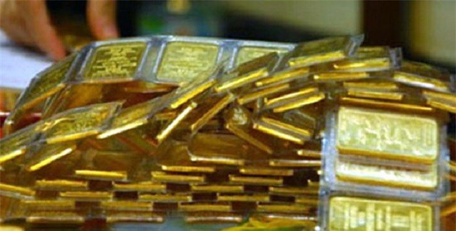 Giá vàng hôm nay (25/9): USD yếu, vàng rập rình tăng vọt