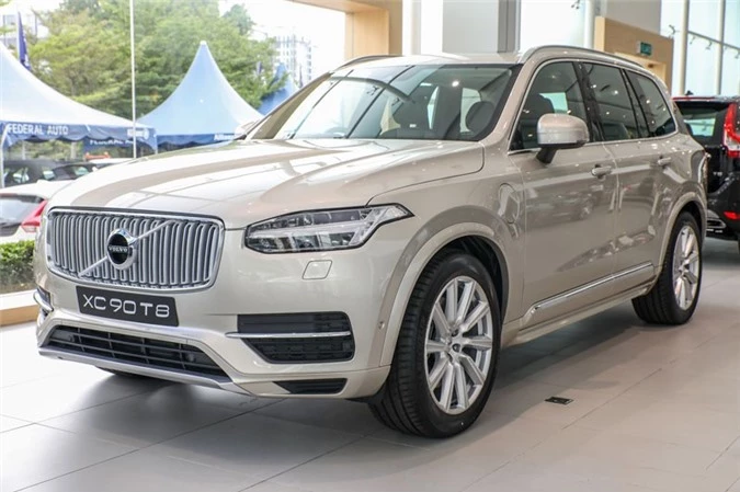 10. Volvo XC90 T8 Twin Engine 2018.