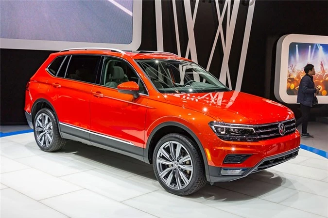 4. Volkswagen Tiguan (doanh số: 215.174 chiếc).