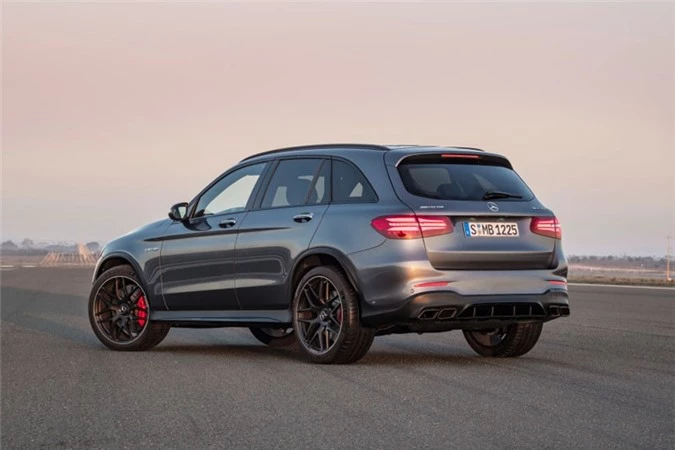 8. Mercedes-AMG GLC 63 S 4Matic Plus 2018.