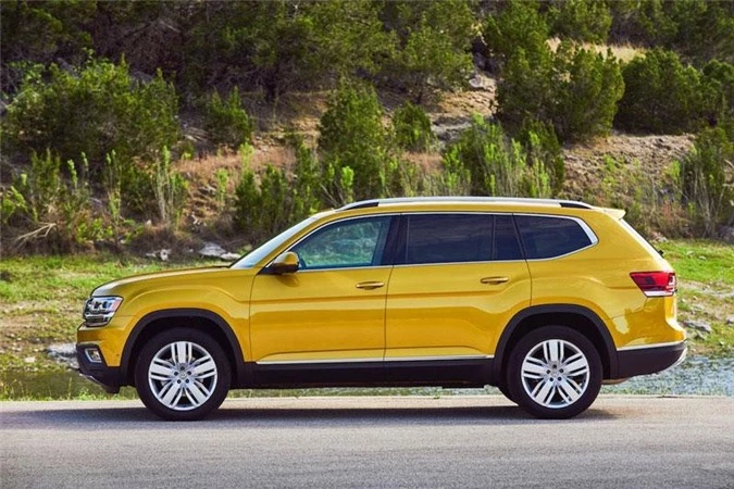 =7. Volkswagen Atlas 2018 (điểm: 6,5/10).