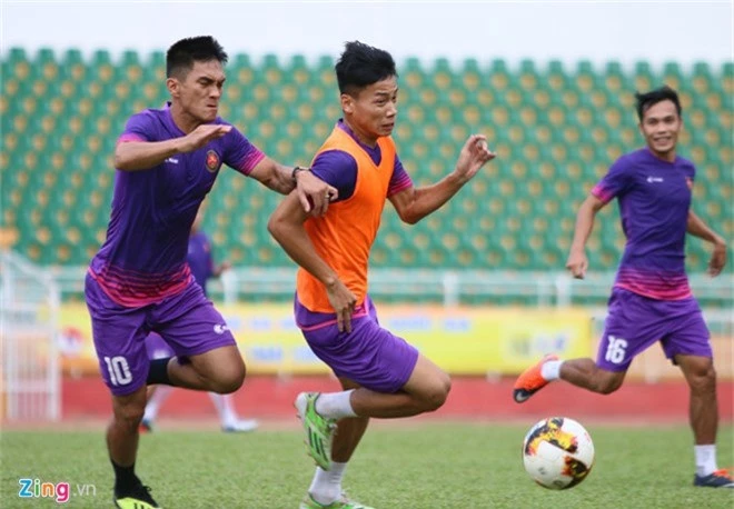 HLV doi Sai Gon lam benh o giai doan quan trong cua V.League hinh anh 2