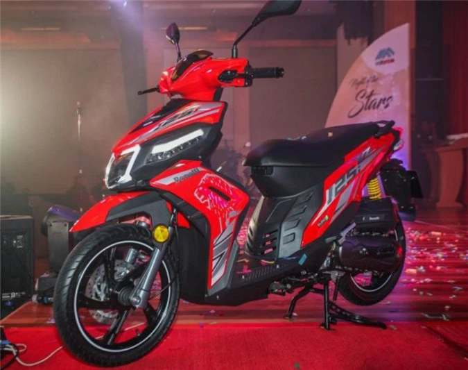 2018 Benelli VZ125i màu đỏ. 