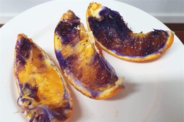 Câu trả lời cho miếng cam màu tím bí ẩn