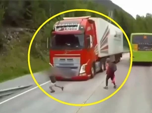 Clip: Những khoảnh khắc thoát chết thần kỳ trong các vụ tai nạn giao thông