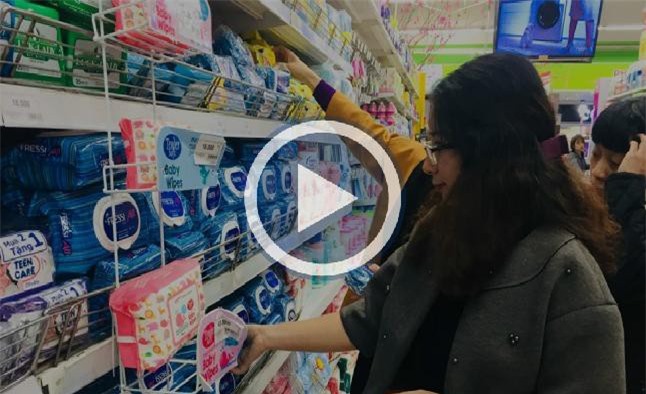 Clip: Khăn ướt dùng sao cho an toàn trước ma trận thật - giả