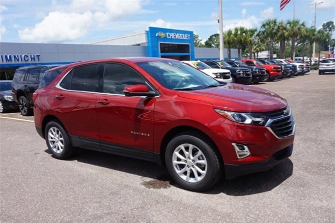 =2. Chevrolet Equinox 3LT FWD 2019 (mức tiêu hao nhiên liệu: 7,2 lít/100 km).