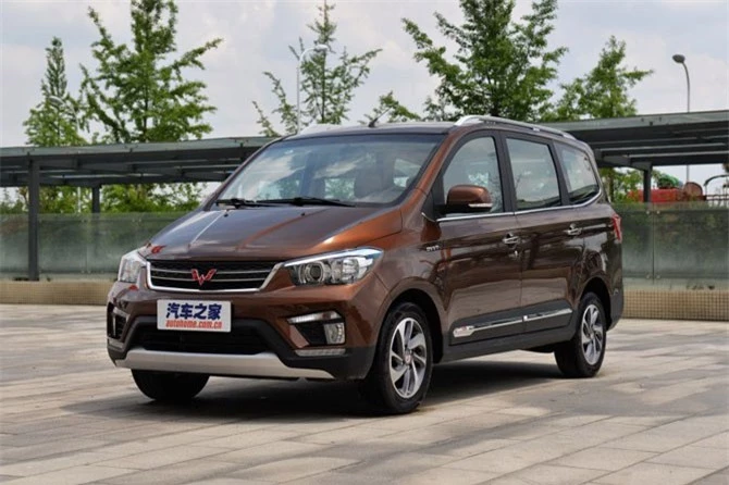 3. Wuling Hongguang (doanh số: 282.443 chiếc).