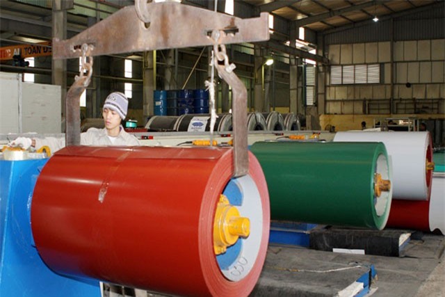 Thép Việt, quần áo xuất khẩu “thoát” nhiều mức áp thuế cao