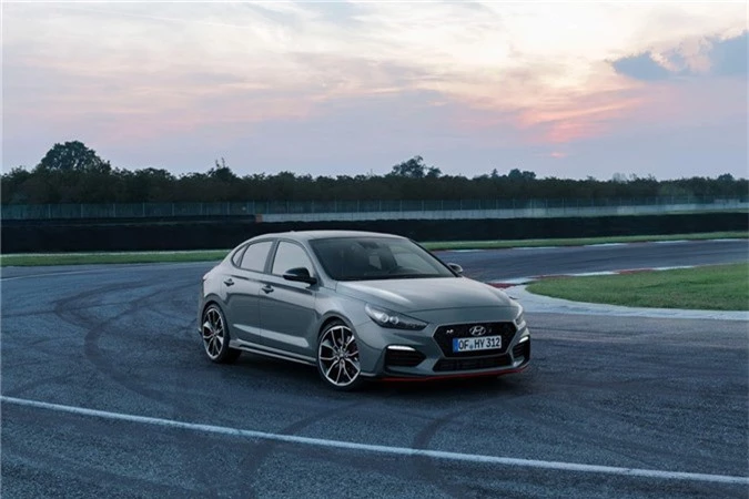 Hyundai i30 Fastback N 2019 - chiec coupe 5 cua dau tien ra mat hinh anh 2