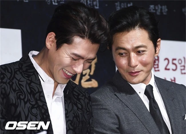 Những khoảnh khắc vui vẻ của hai diễn viên. Jang Dong Gun và Hyun Bin là hai người bạn thân trong một nhóm các nghệ sĩ nam tên tuổi. Dù gần gũi nhưng đây là lần hiếm hoi họ đóng phim chung.