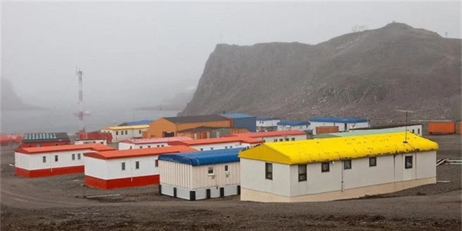Ngôi làng giữa băng tuyết Nam Cực