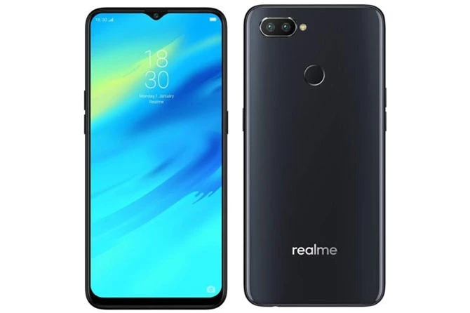 Realme 2 Pro có các tùy chọn màu sắc đen, xanh đậm và xanh lam nhạt. Máy được bán ra tại Ấn Độ từ ngày 11/10 tới. Giá bán của phiên bản RAM 4 GB/ROM 64 GB là 13.990 Rupee (tương đương 4,48 triệu đồng). Phiên bản RAM 6 GB/ROM 64 GB có giá 15.990 Rupee (5,13 triệu đồng). Để tậu phiên bản RAM 8 GB/ROM 128 GB, người dùng phải bỏ ra 17.990 Rupee (5,77 triệu đồng).