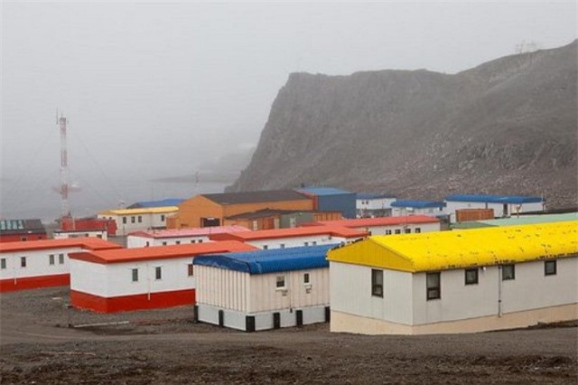 Ngôi làng kỳ lạ: Muốn định cư phải cắt bỏ một phần nội tạng