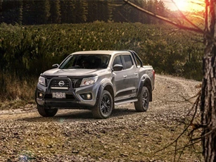 Nissan Navara có thêm 2 phiên bản giới hạn
