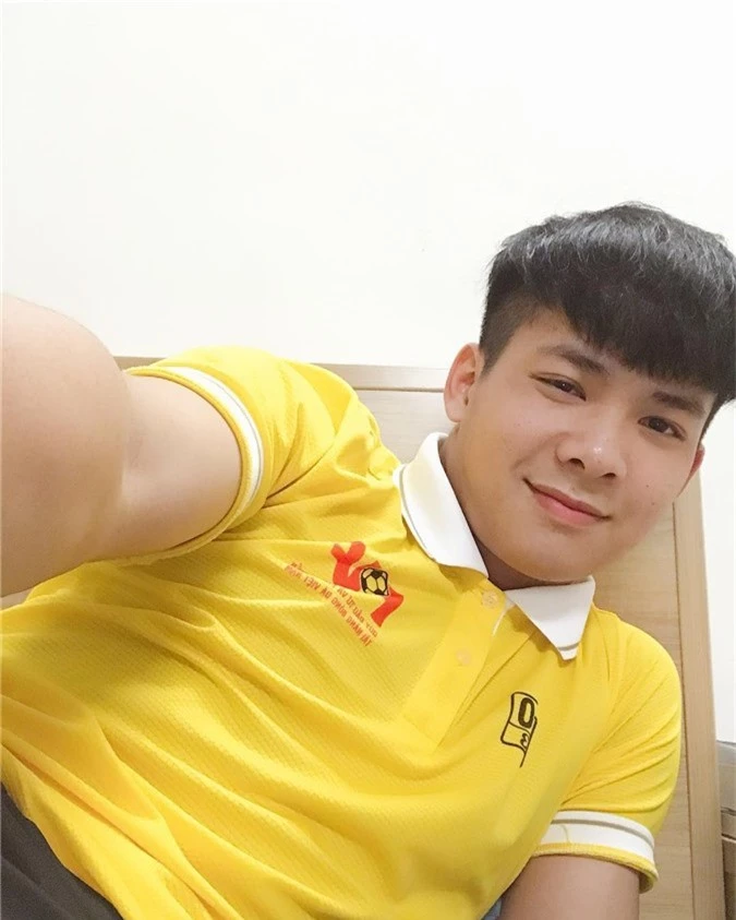 Chàng thủ môn của U19 Việt Nam điển trai, tài năng không kém Bùi Tiến Dũng - Ảnh 2.