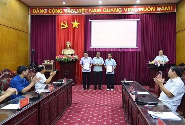 Điều động, bổ nhiệm nhân sự 9 tỉnh thành