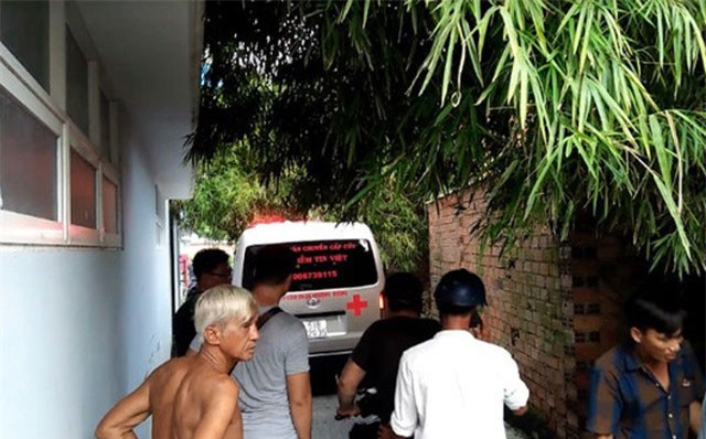 Vợ đi đám cưới, chồng chết bất thường trong phòng trọ